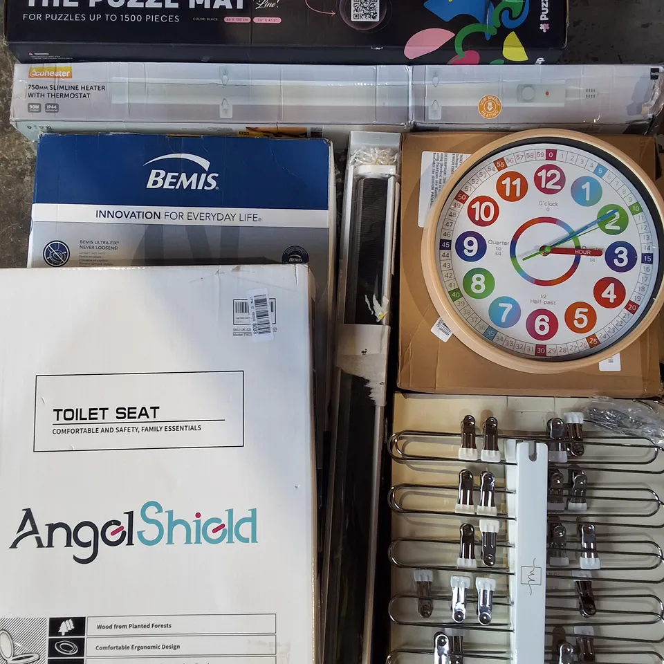 PALLET OF ASSORTED HOUSEHOLD ITEMS TO INCLUDE STAINLESS STEEL CAT LITTER BOX,MULTIPLE TOILET SEATS AND JIGSAW MATT