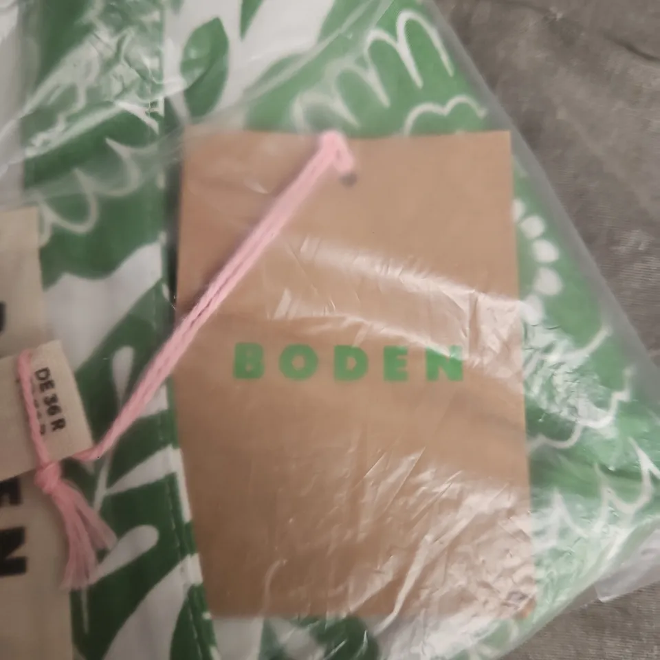 BODEN WOMEN'S GREEN FLORAL PRINT GARMENT – UK 10R (US 6R) 
