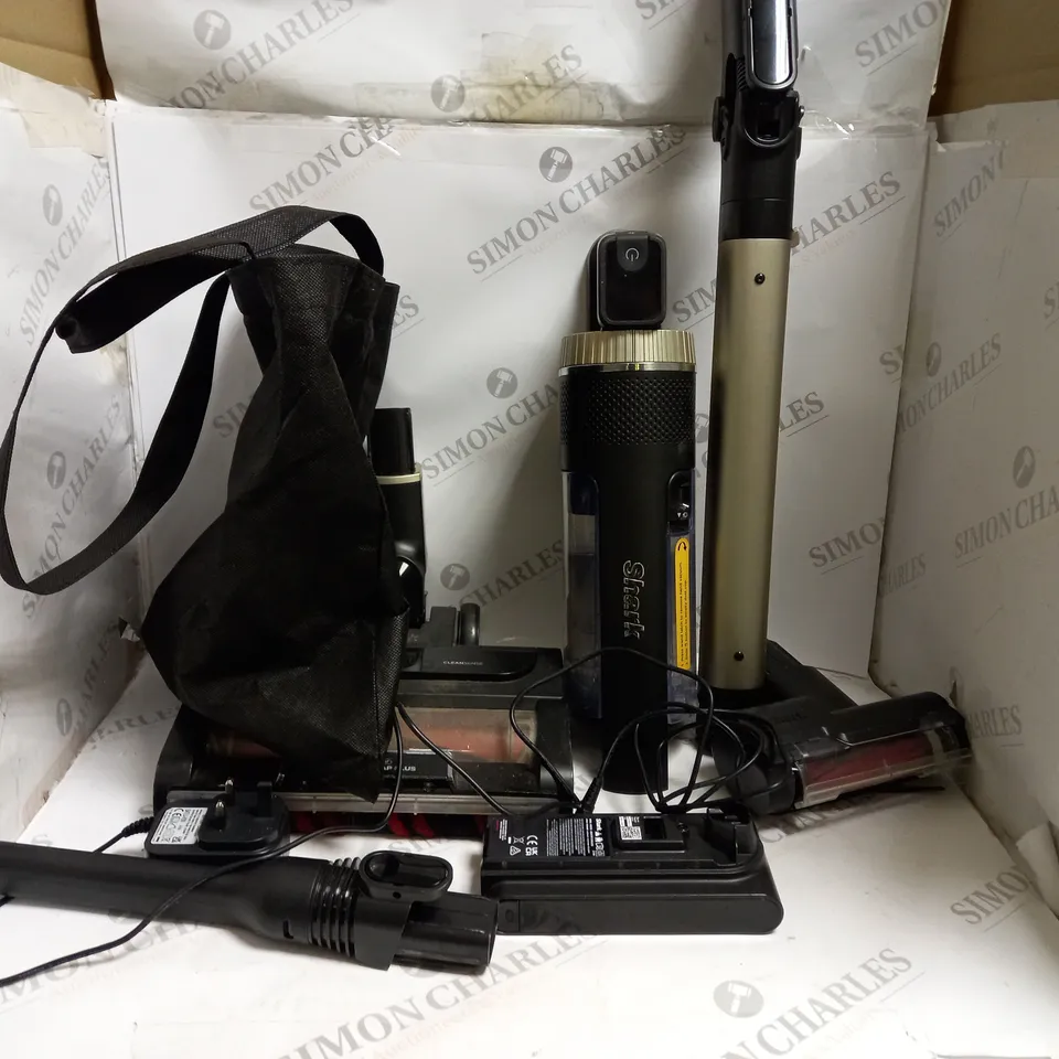 BOXED SHARK STRATOS CORDLESS VACUUM IZ400UKT
