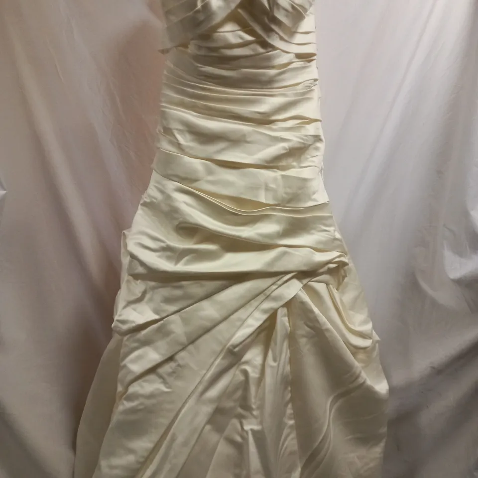 BERKETEX BRIDE WEDDING DRESS, IVORY - SIZE 12 