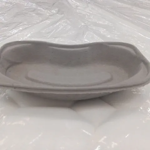 PALLET OF APPROXIMATELY 25 BOXES OF 300 CARE BOWL L KIDNEY BOWLS(APPROXIMATELY 7500 BOWLS IN TOTAL)
