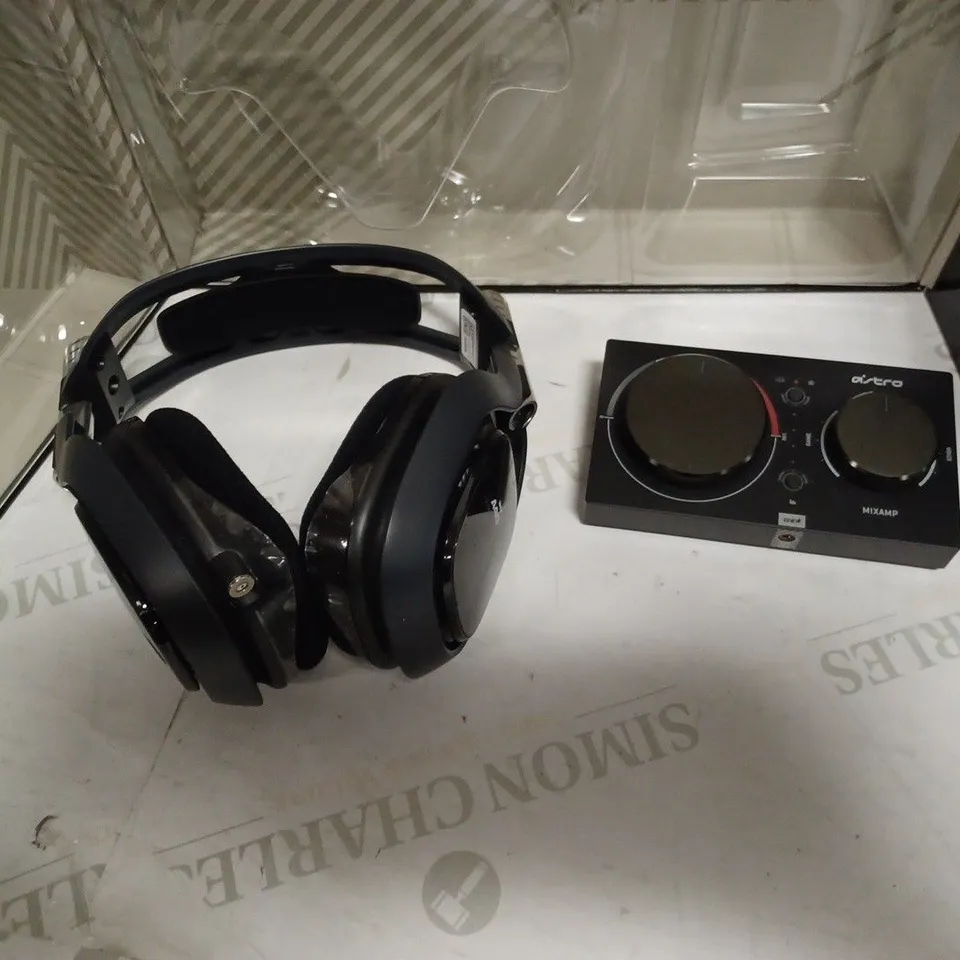 ASTRO A40 GAMING HEADSET + MIXAMP PRO FOR XBOX, BLACK