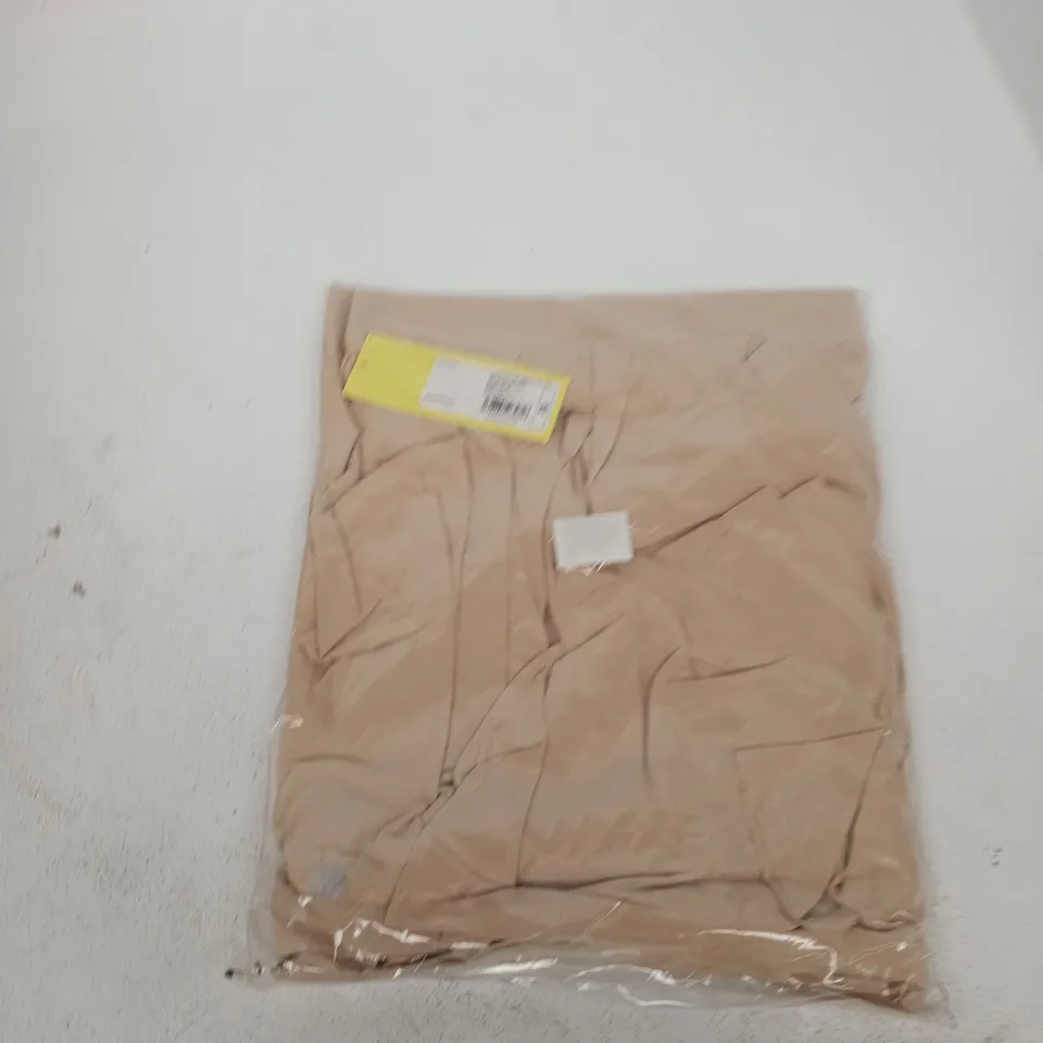 BOX OF APPROXIMATELY 12 ALL IN MOTION PEACH SKIRT IN ASSORTED SIZES