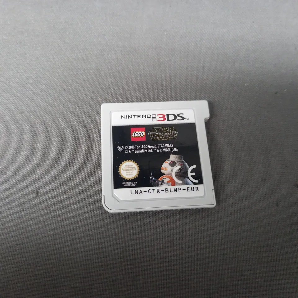 NINTENDO JAN-001 2DS HANDHELD GAMES CONSOLE IN BLACK/LIME W. LEGO STAR WARS GAME AND POKÉMON CASE