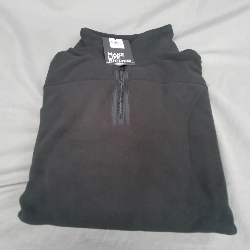 BAGGED GYM+COFFEE HALF ZIP POLAR FLEECE IN DEEP BLACK SIZE M