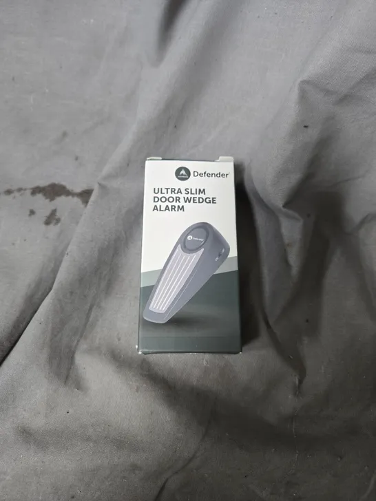 Lot 3021: APPROXIMATELY 15 ASSORTED HOUSEHOLD ITEMS INCLUDING DOOR ...