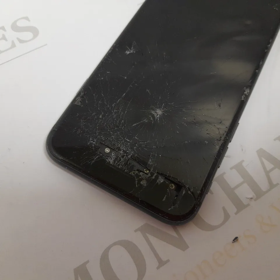 APPLE IPHONE - MODEL UNKNOWN