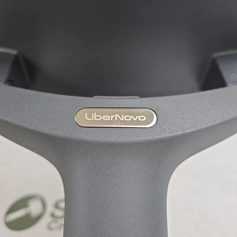 LIBERNOVO HEADREST BOXED