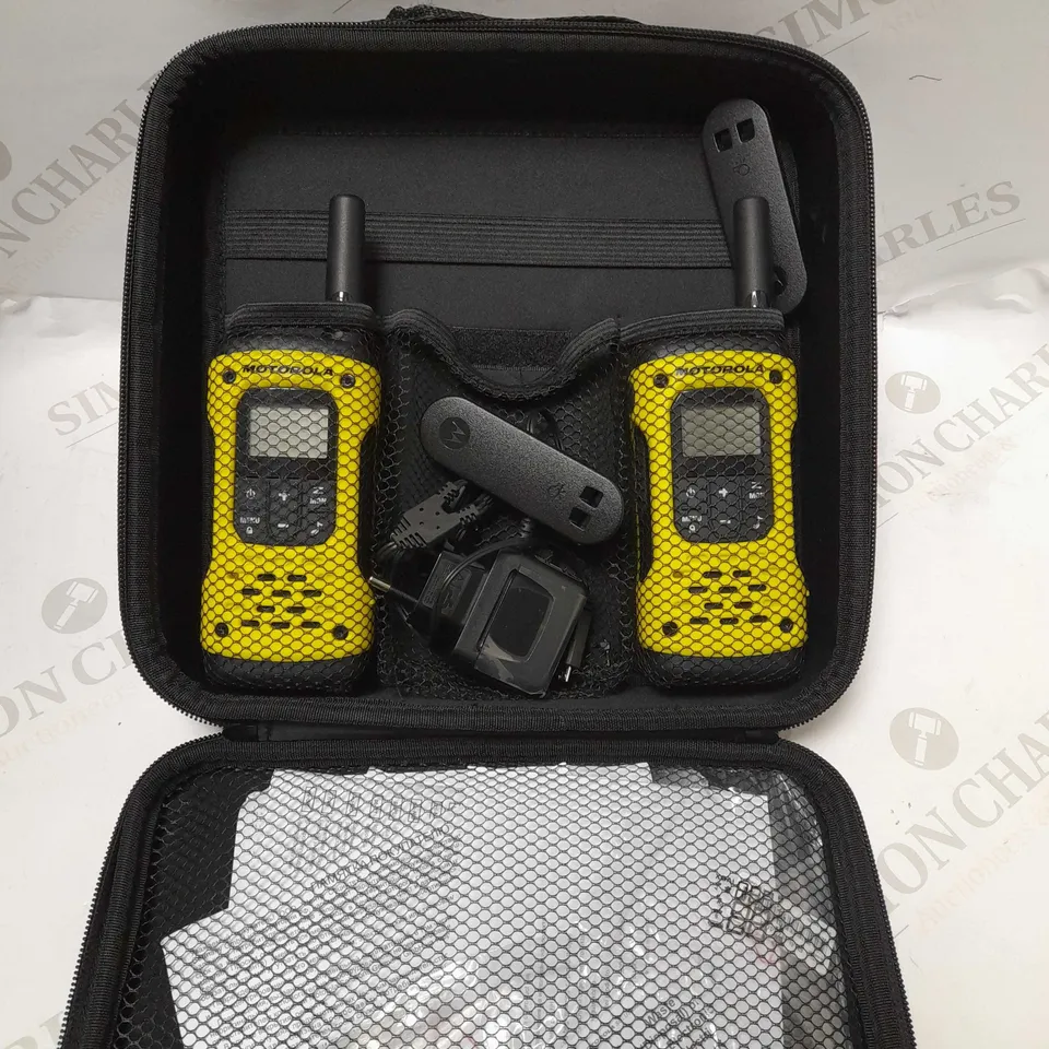 MOTOROLA TOPS T92 H20 WALKIE-TALKIES 