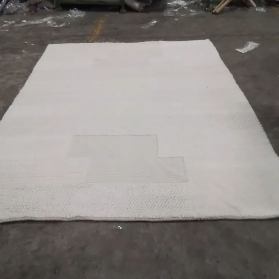 QUALITY DESIGNER AREA RUG - APPROXIMATELY 278X200