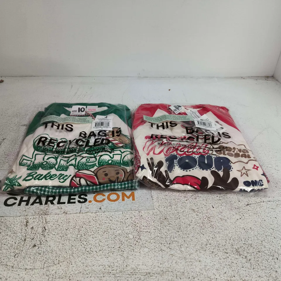 BOX OF APPROXIMATELY 25 ASSORTED CLOTHING ITEMS TO INCLUDE KIDS FAMILY CHRISTMAS RAGLAN LONG SLEEVE PJ SET VARSITY RED GINGHAM/RUDOLPH ETC