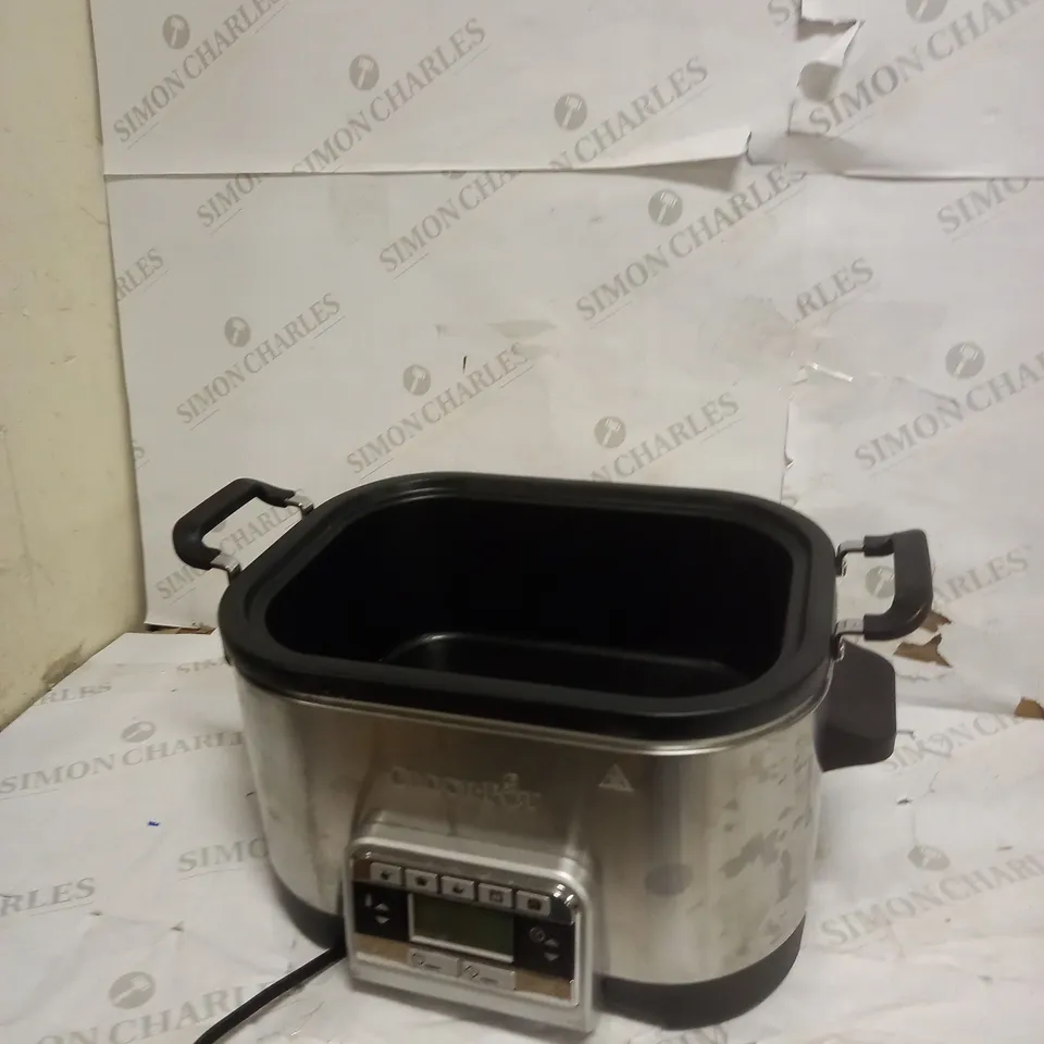 CROCKPOT MULTI-COOKER CSC024