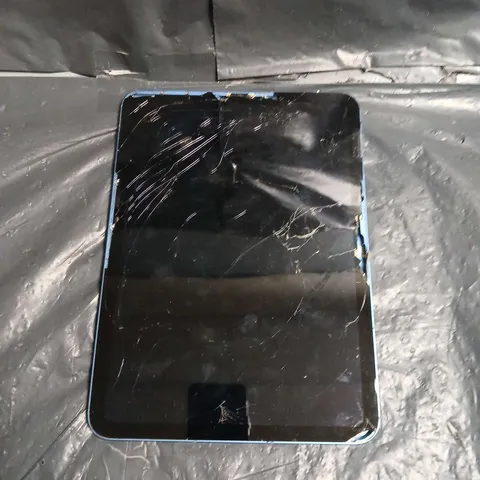 APPLE IPAD A2757 – BLUE WITH CRACKED FRONT SCREEN - FOR PARTS