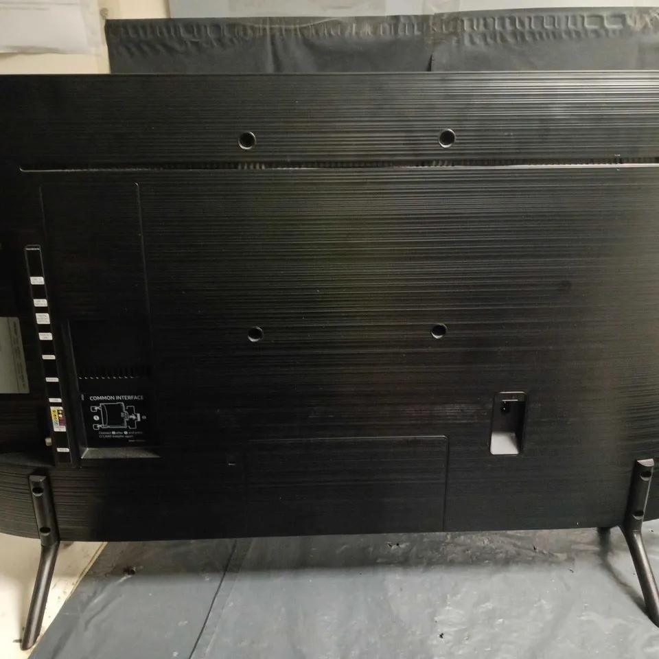 UNBOXED SAMSUNG 40" HD SMART TV - UE40NU7120K