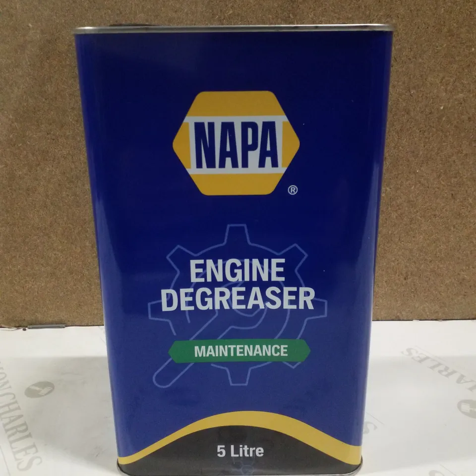 BOX CONTAINING 4 NAPA ENGINE DEGREASER 5L
