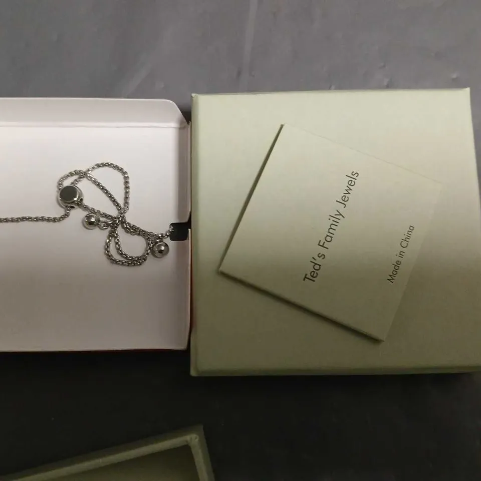 BOXED TED BAKER SARSA PLAIN CRYSTAL BRACELET