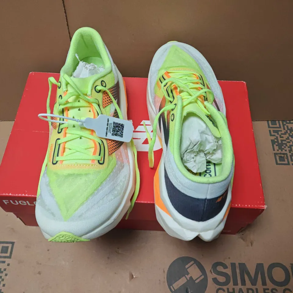 NEW BALANCE FUELCELL RUNNING SHOES IN NEON LIME/GREEN - UK 7