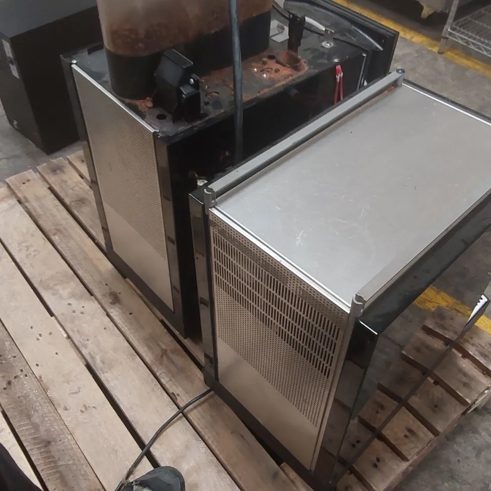 FRANKE COMMERCIAL COFFEE MACHINE WITH MILK CHILLER (2 ITEMS)