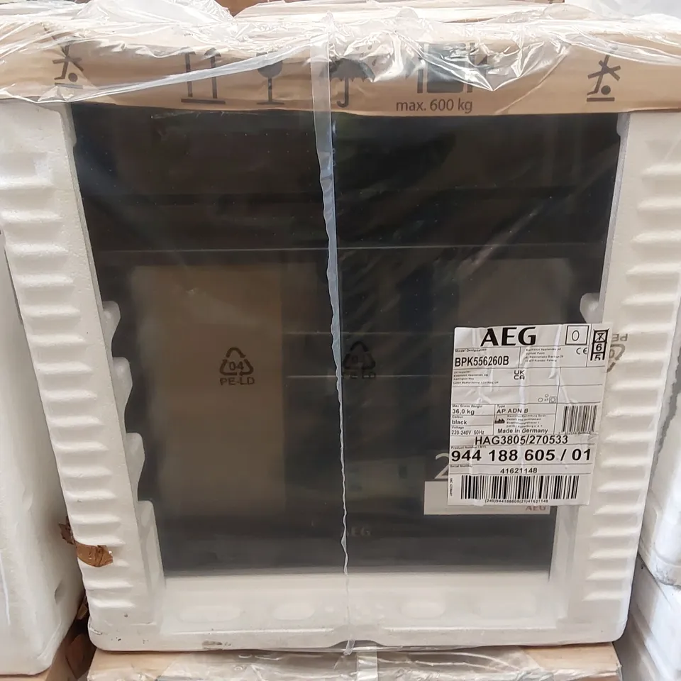 AEG STEAMBAKE BUILT IN ELECTRIC SINGLE OVEN - BLACK - A+ RATED Model BPK556260B RRP £792