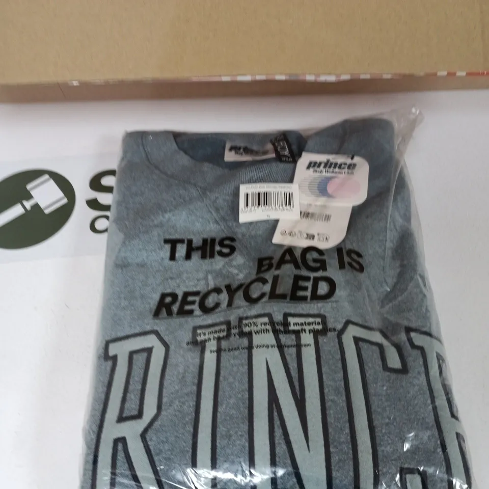 BOX OF APPROXIMATELY 20 ASSORTED CLOTHING ITEMS TO INCLUDE: PRINCE JUMPER