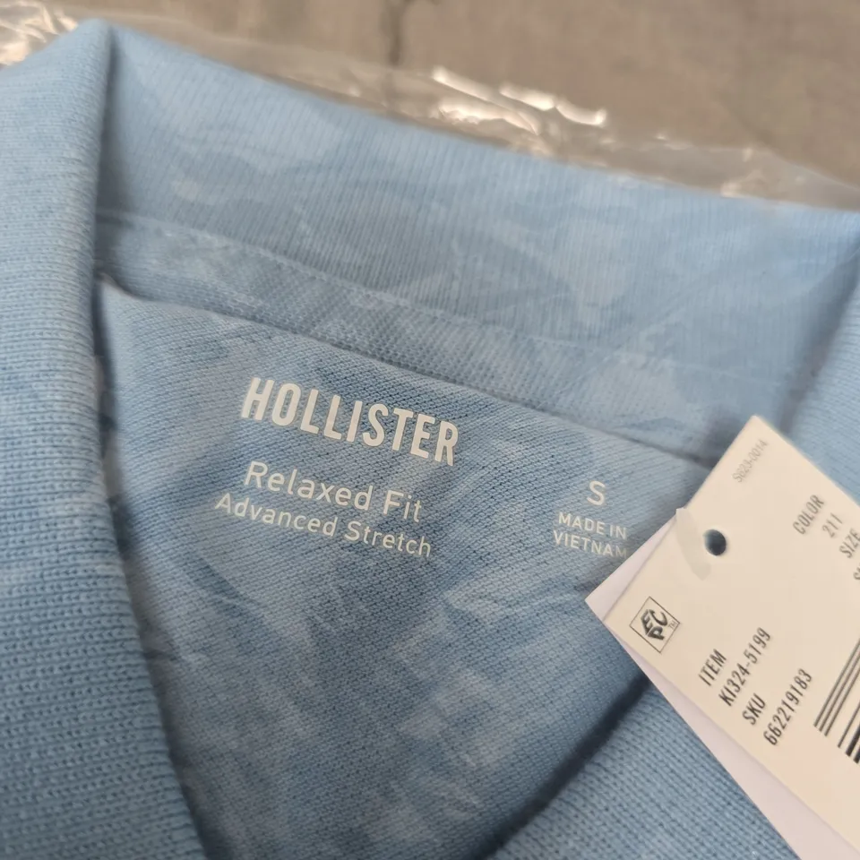 HOLLISTER LIGHT BLUE POLO SHIRT – RELAXED FIT, ADVANCED STRETCH, UK SIZE S