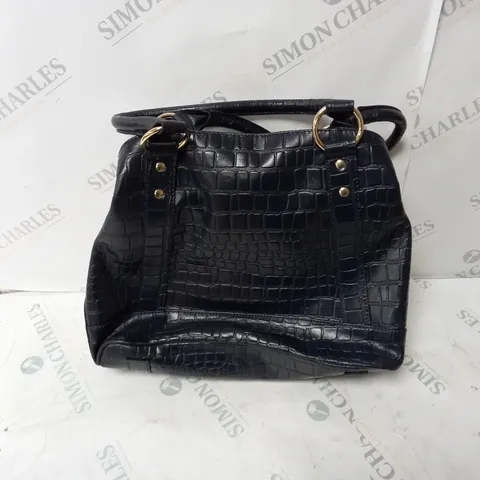 ASHWOOD TRIPLE COMPARTMENT SHOULDER BAG