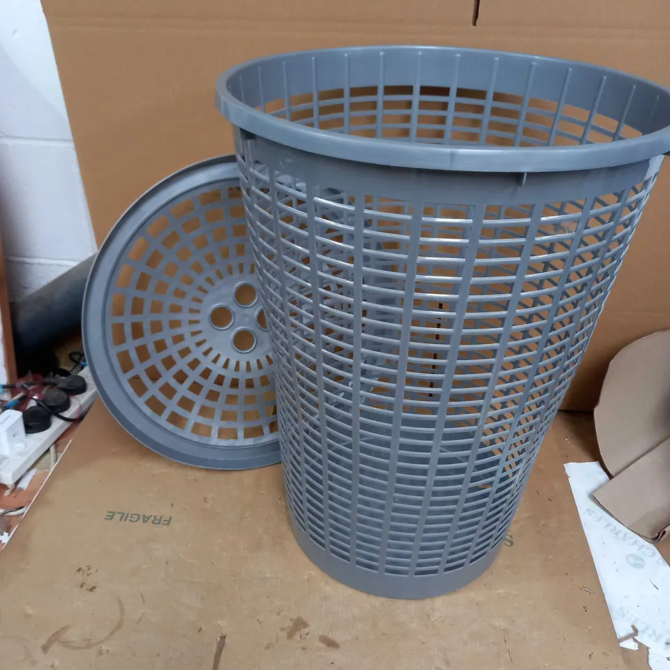 HOUSEWARES PLASTIC LAUNDRY BASKET HAMPER 