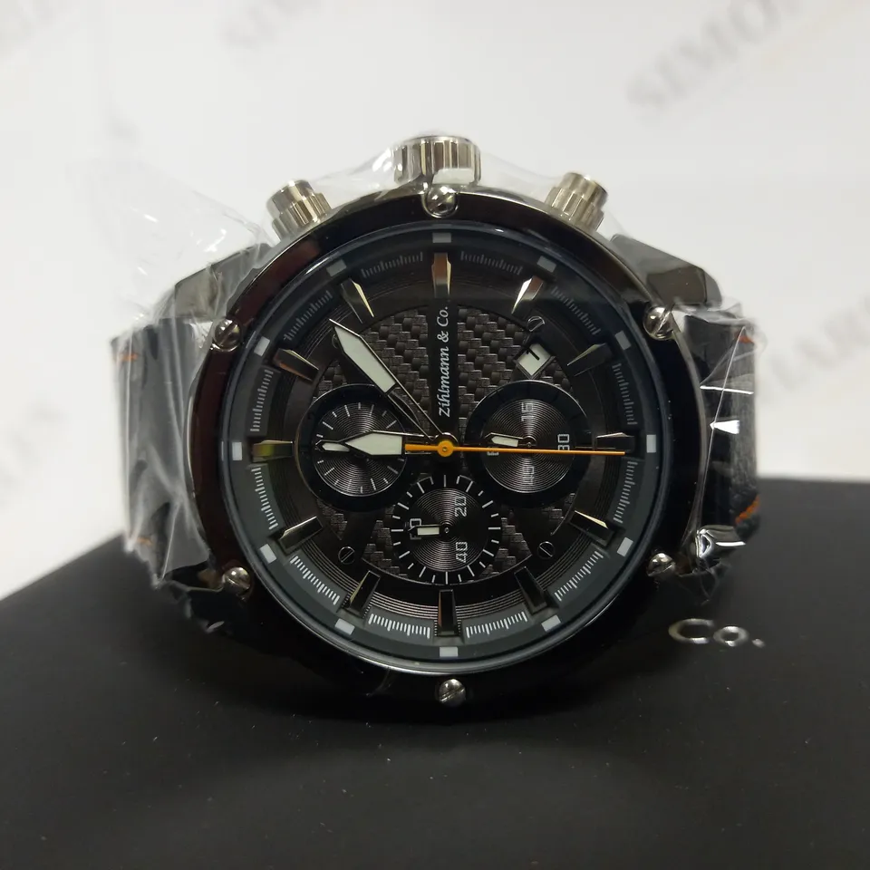ZIHLMANN & CO SPORTS CHRONOGRAPH STYLE LEATHER STRAP WATCH