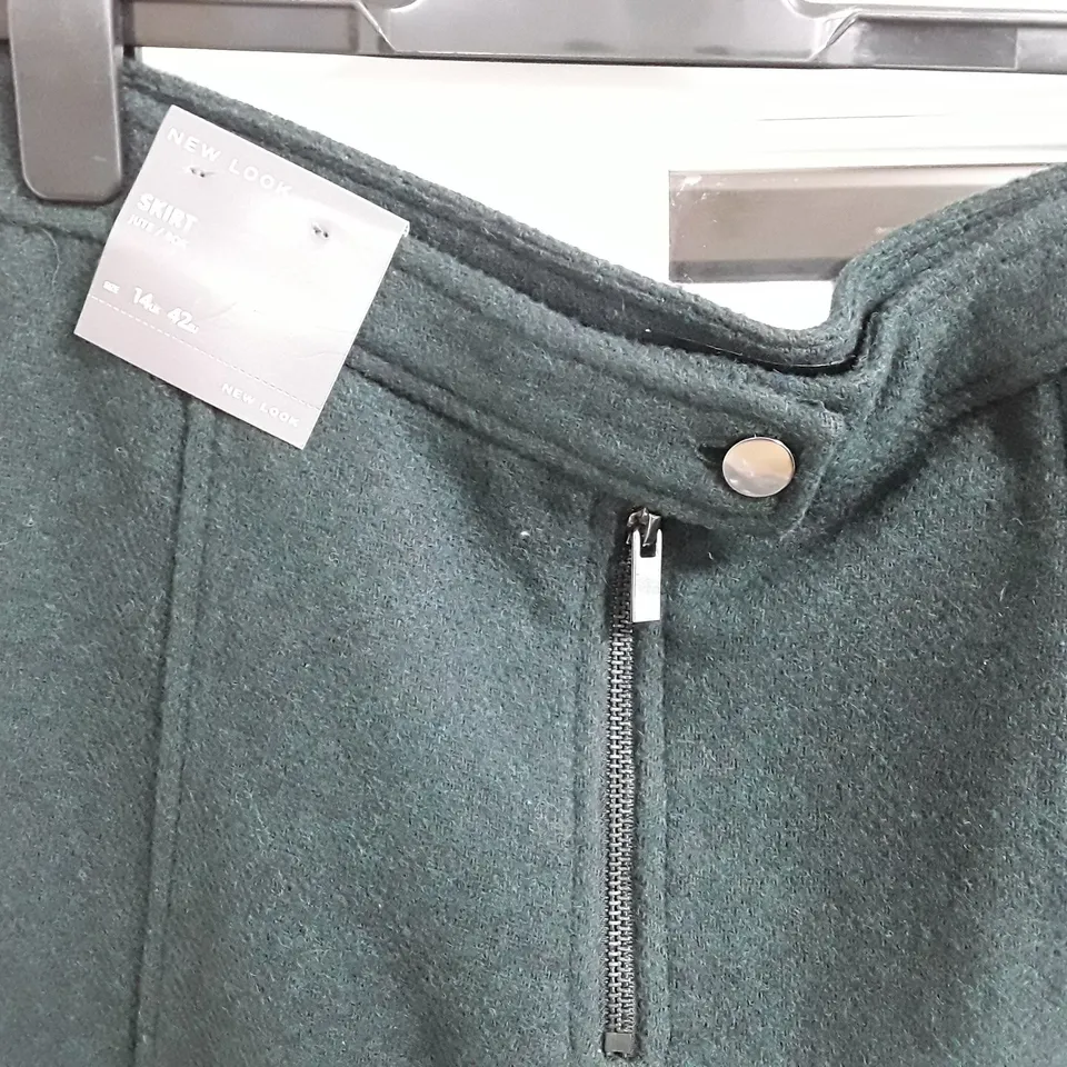 BAGGED NEW LOOK JUTE/ROK SKIRT IN GREEN - UK14