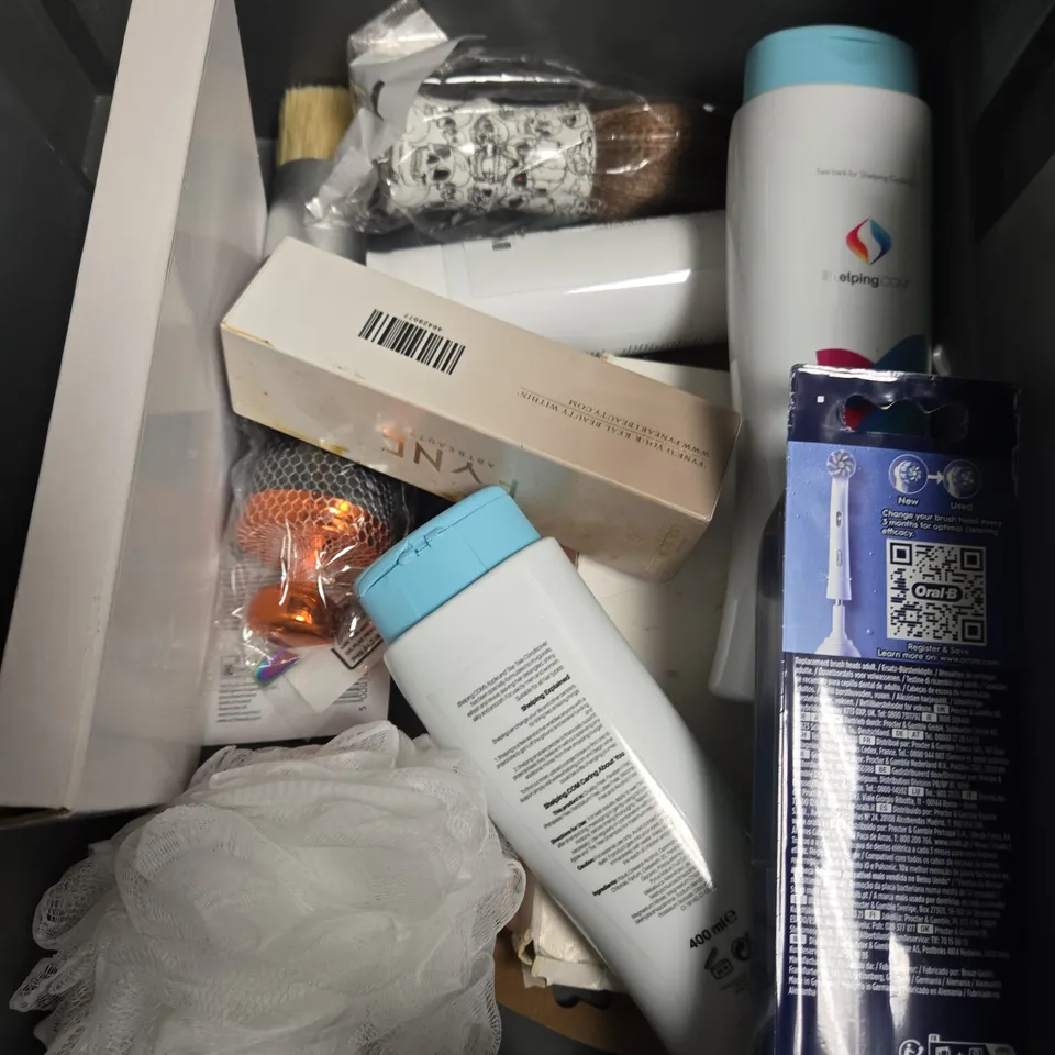 APPROXIMATEY 20 ASSORTED HEALTH AND BEAUTY PRODUCTS TO INCLUDE - LIFE SUPPLIES BALANCING DEODORANT - VASELINE COCOA RADIANT - HERBAL ESSENCES REPAIR CONDITIONER - ETC