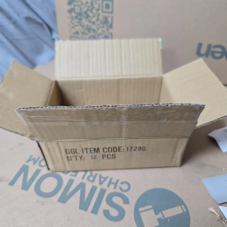 BOX OF GISELA GRAHAM SMALL SNAIL DECORATIONS 