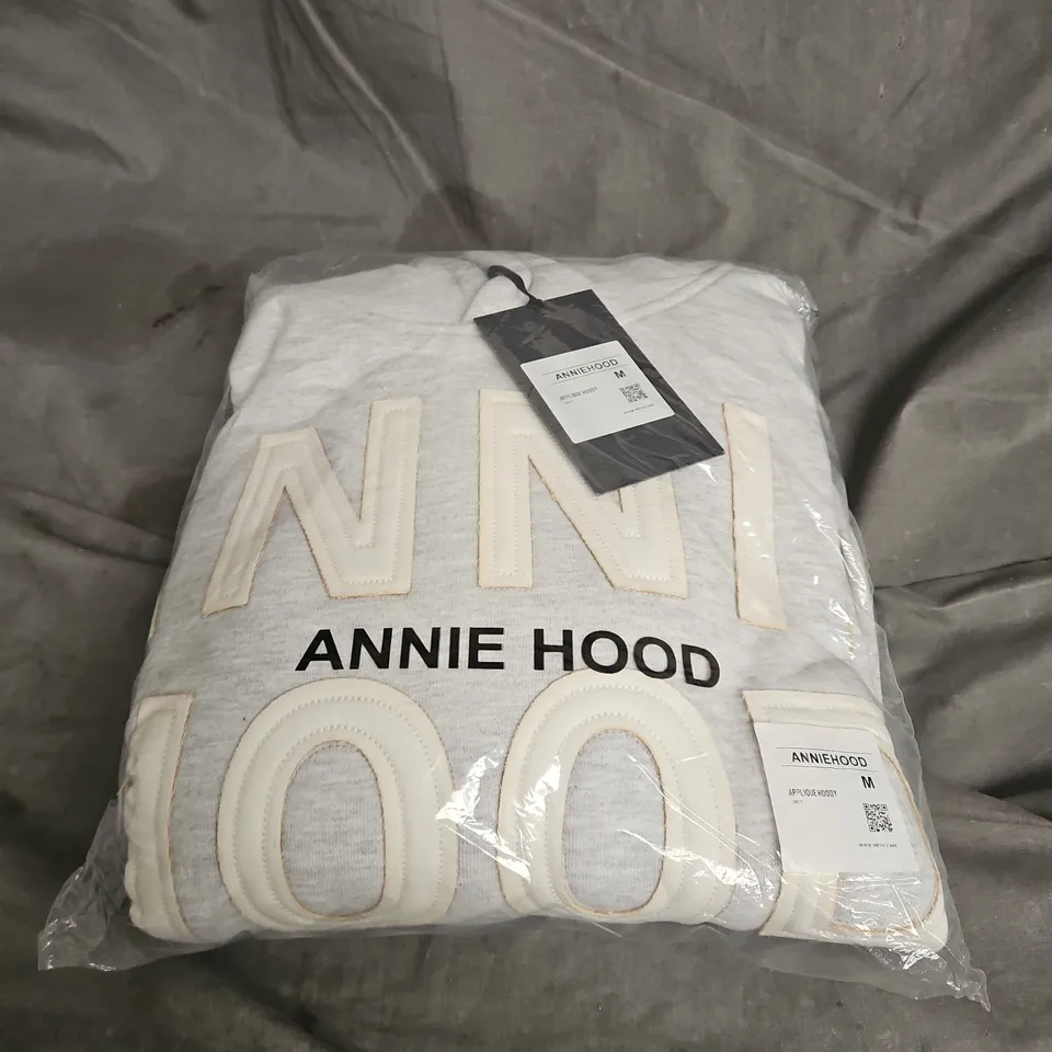 BAGGED ANNIE HOOD APPLIQUE HOODY IN GREY SIZE M