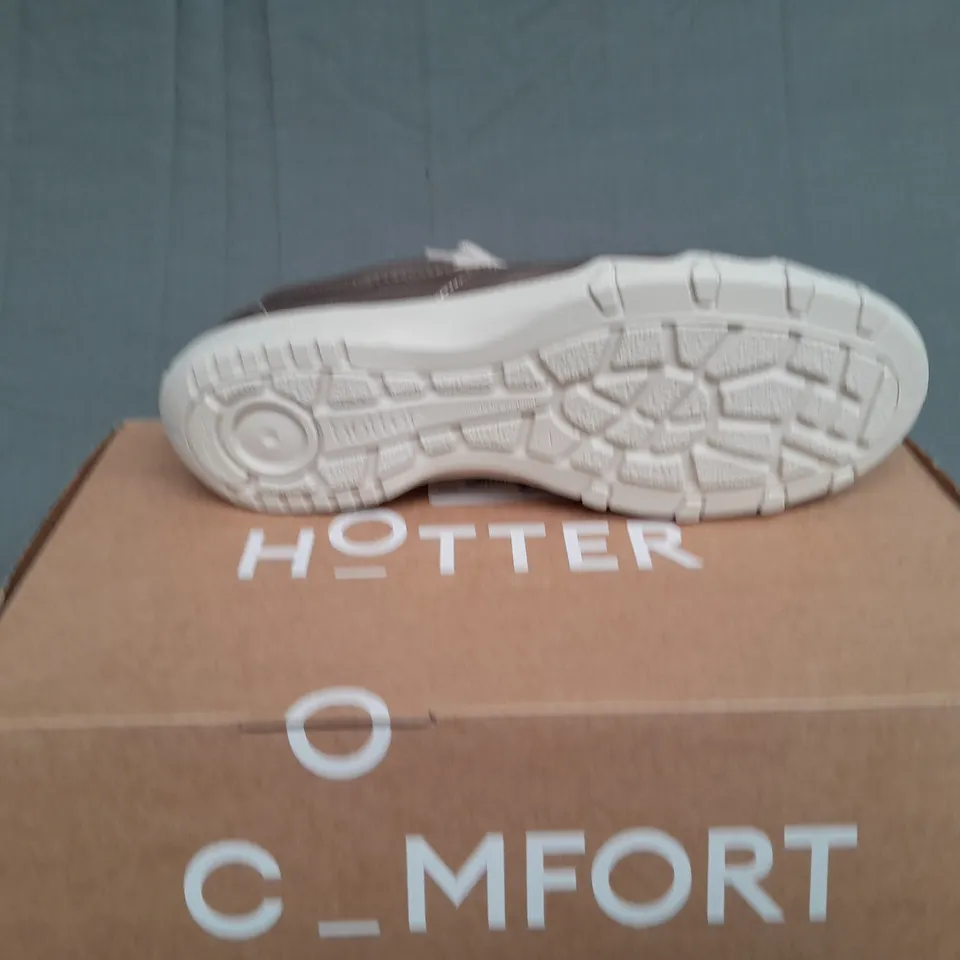 BOXED PAIR OF HOTTER LEANNE II WIDE ROSE GOLD SIZE UK 7 