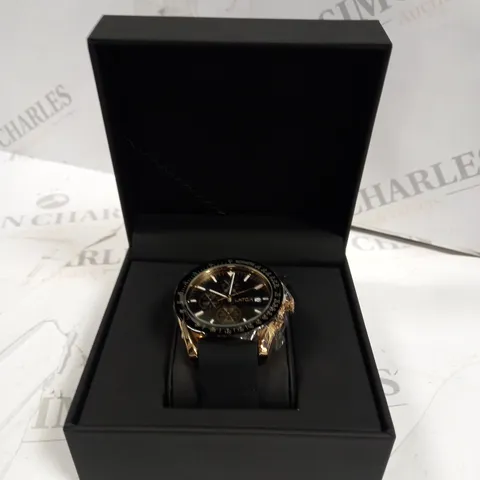 MENβS LATOR CALIBRE L2842 CHRONOGRAPH WATCH β PREMIUM RUBBER STRAP β GOLD COLOUR CASE - BLACK DIAL & BEZEL β CHRONOGRAPH MOVEMENT