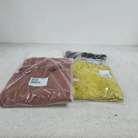 BOX OF APPROXIMATELY 20 ASSORTED CLOTHING ITEMS OF VARIOUS STYLES AND SIZES TO INCLUDE FRANK USHER, WYNNE LAYERS ETC