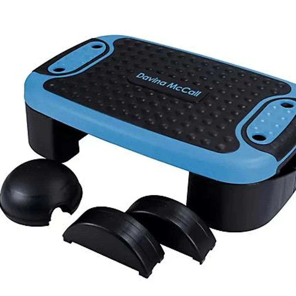 LOT OF 4 DAVINA FITNESS MULTI FUNCTION AEROBICS STEPS - COLOURS UNSPECIFIED 
