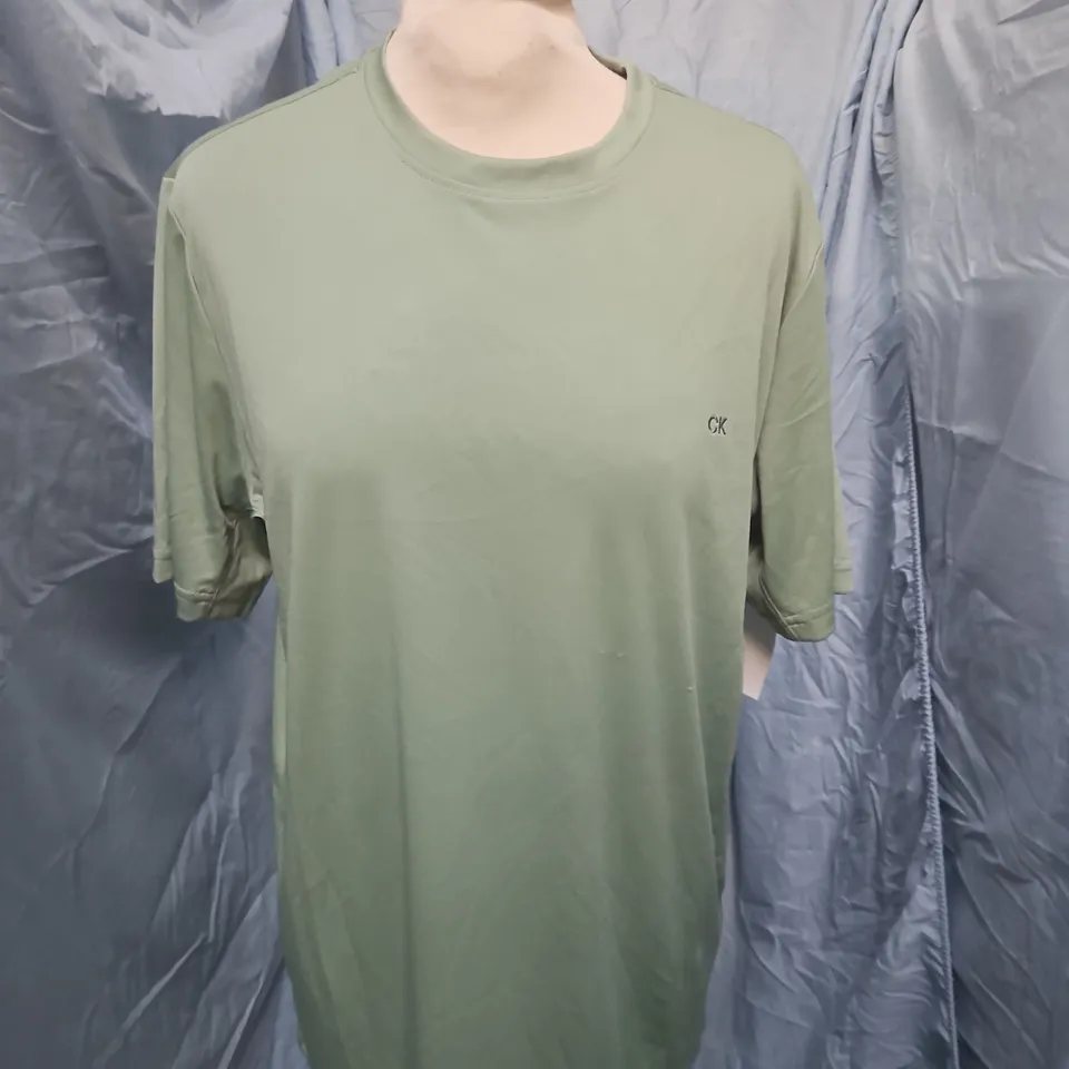 CALVIN KLEIN GOLF T-SHIRT – SAGE, UK M