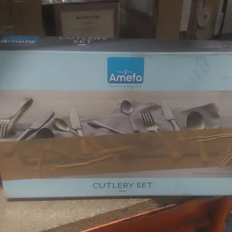 BOXED AMEFA 16 PIECE STAINLESS STEEL CUTLERY SET - SERVICE FOR 4