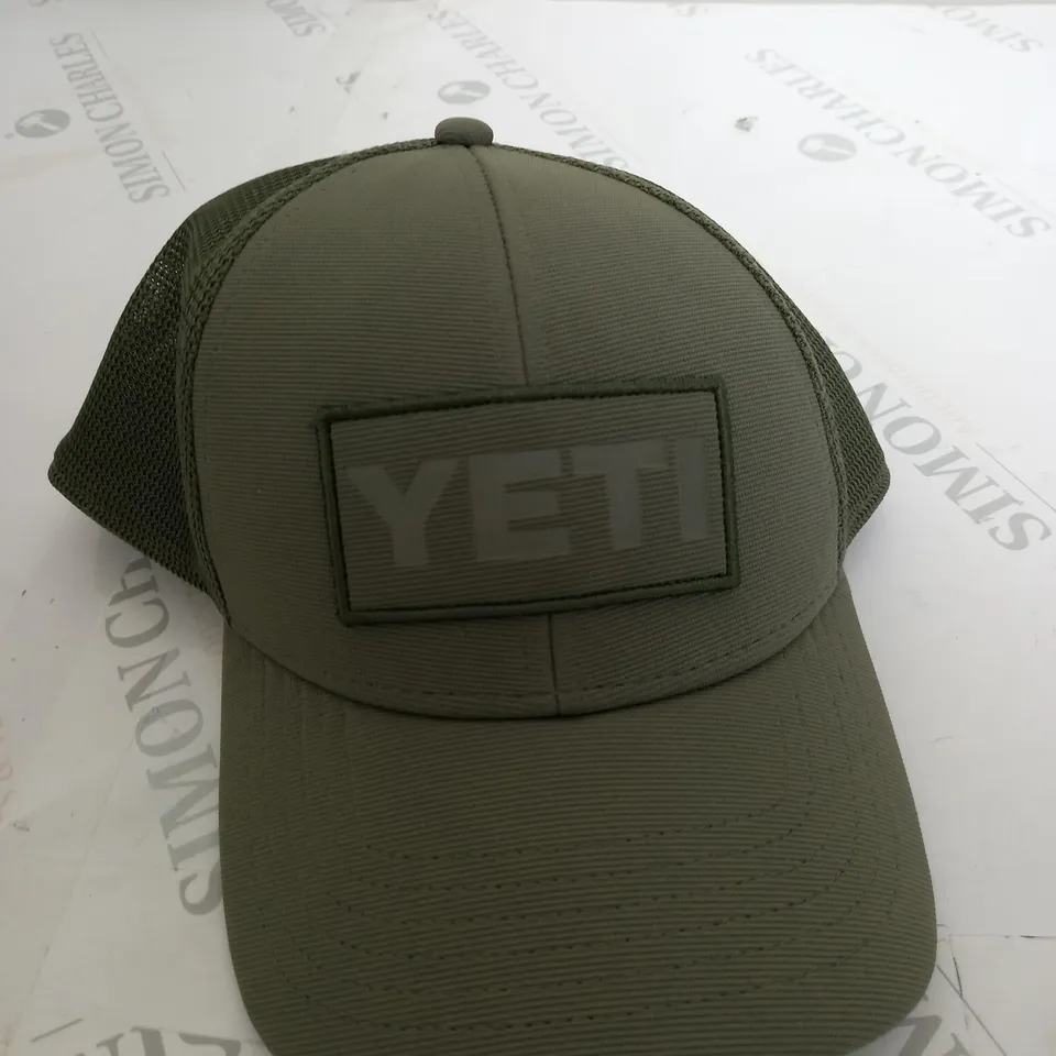 YETI TRUCKER HAT 