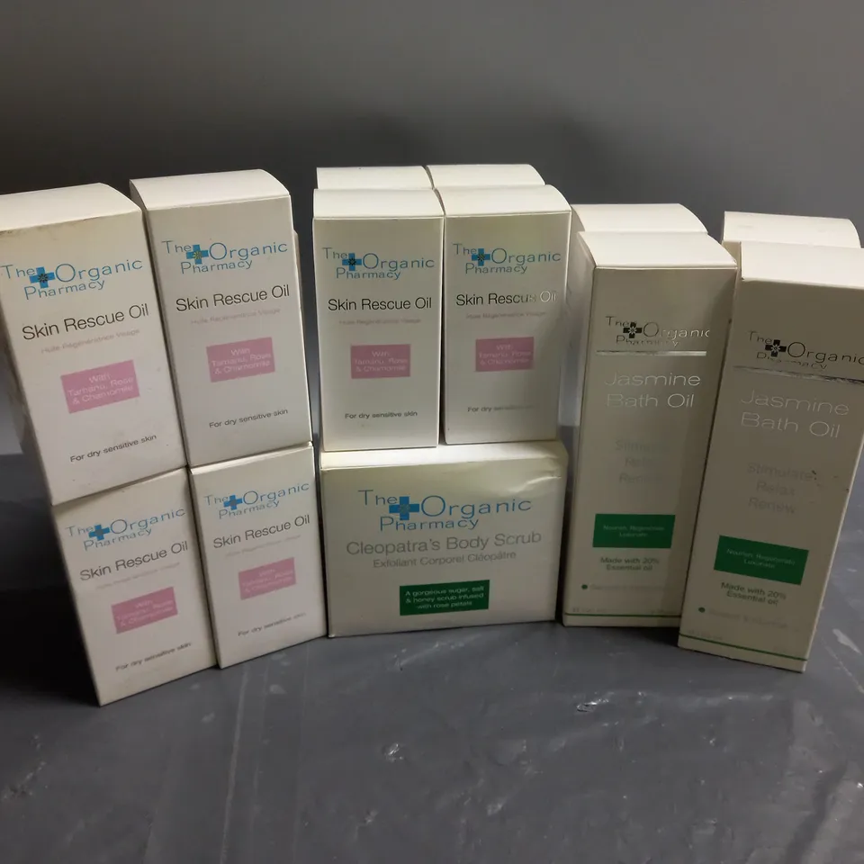 APPROXIMATELY 15 ASSORTED THE ORGANIC PHARMACY COSMETICS AND BEAUTY ITEMS TO INCLUDE SKIN RESCUE OIL (30ML), LIP PLUMPING KIT (1.14G), JASMINE BATH OIL (100ML)