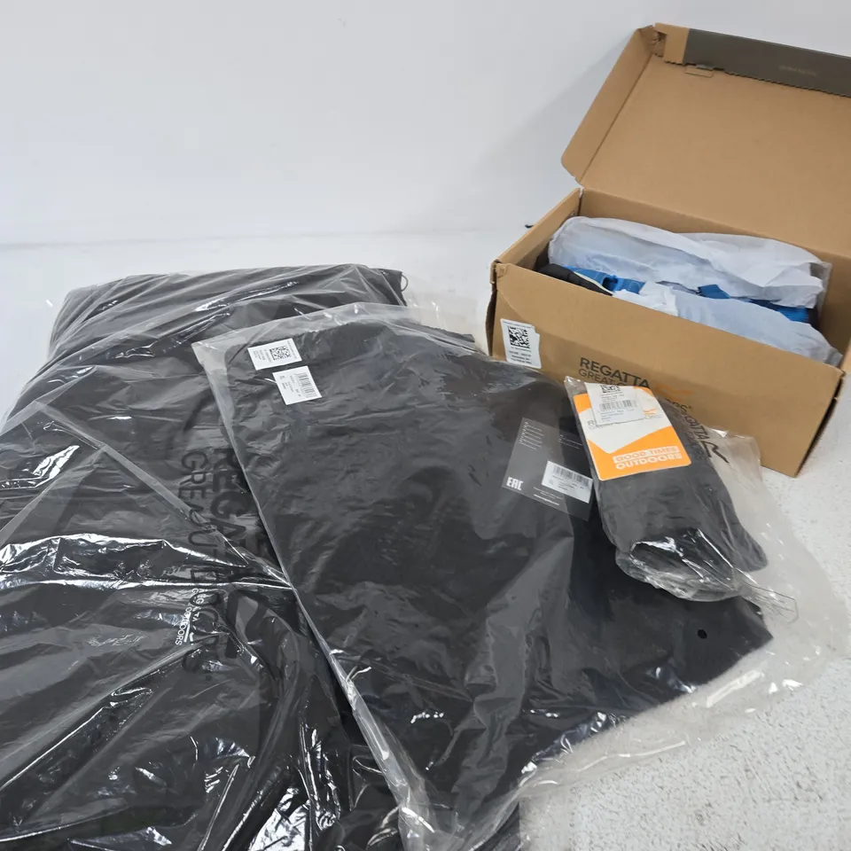 16 X ASSORTED BRAND NEW REGATTA CLOTHING PRODUCTS IN VARIOUS STYLES & SIZES 