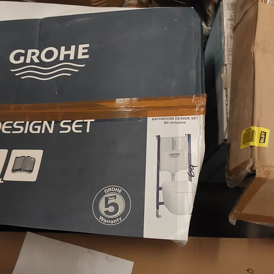 BOXED GROHE BATHROOM DESIGN SET 