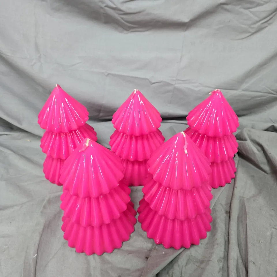 5 X CHRISTMAS TREE DESIGN WAX CANDLES IN PINK 