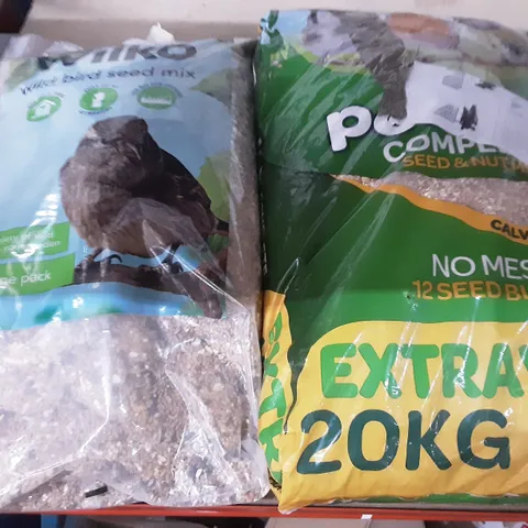 2 BAGS OF BIRD SEED MIX INCLUDING WILKO WILD BIRD SEED MIX, PECKISH COMPLETE SEED & NUT MIX