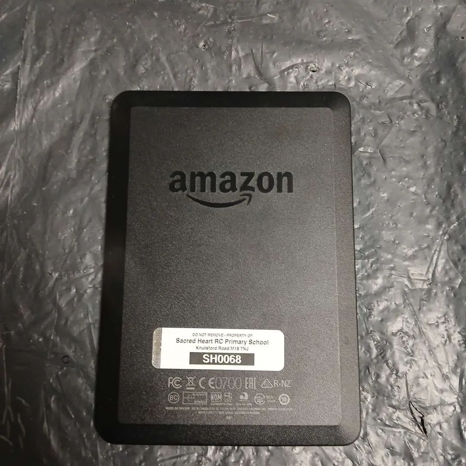 AMAZON KINDLE E-READER – BLACK 