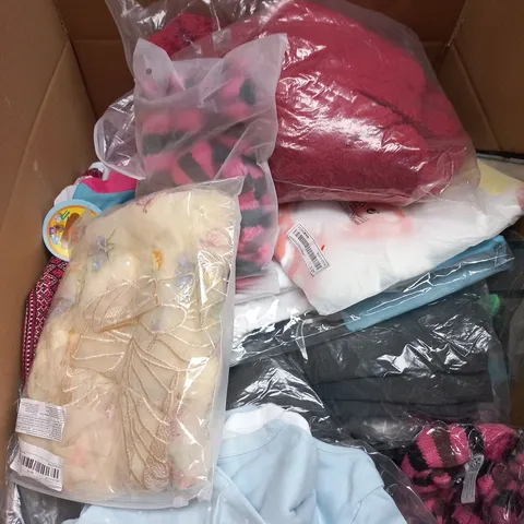 LARGE BOX OF APPROXIMATELY 25 ASSORTED KIDS CLOTHING ITEMS IN VARIOUS COLOURS, STYLES AND SIZES - COLLECTION ONLY