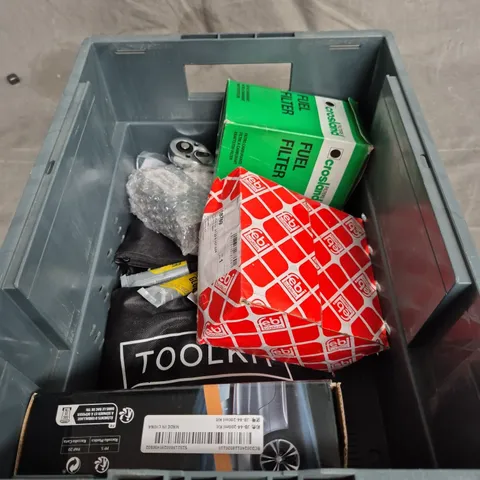 TOTE OF APPROXIMATELY. 10 ASSORTED CAR ITEMS TO INCLUDE  TOOL KITS , FUEL FILTERS AND BEARING KITS 