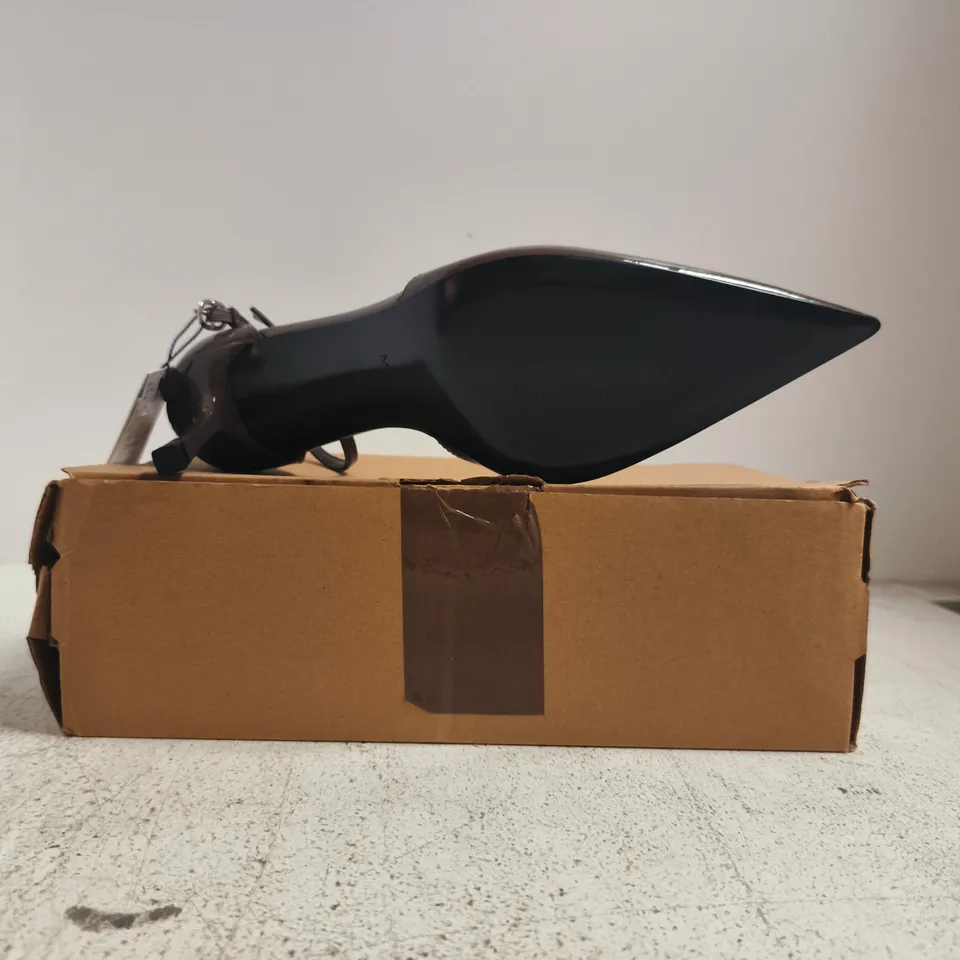 BOXED PAIR OF MANGO WOMENS POINTED TOE STILETTO HEELS IN CHOCOLATE SIZE UK 5