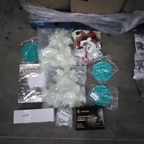 PALLET OF ASSORTED ITEMS INCLUDING LIGHTAILING LED KIT, GREEN FIDGET POP, 4 PCS AIR TAG CASES, 6PCS FAKE LASHES, CCBETTER GLOVES, FARM ANIMAL BALLOONS