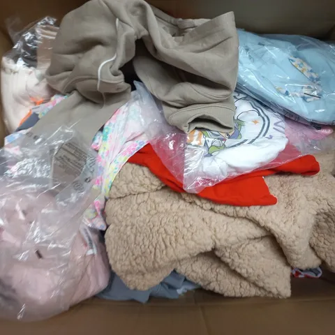 LARGE BOX OF APPROXIMATELY 25 ASSORTED KIDS CLOTHING ITEMS IN VARIOUS COLOURS, STYLES AND SIZES - COLLECTION ONLY